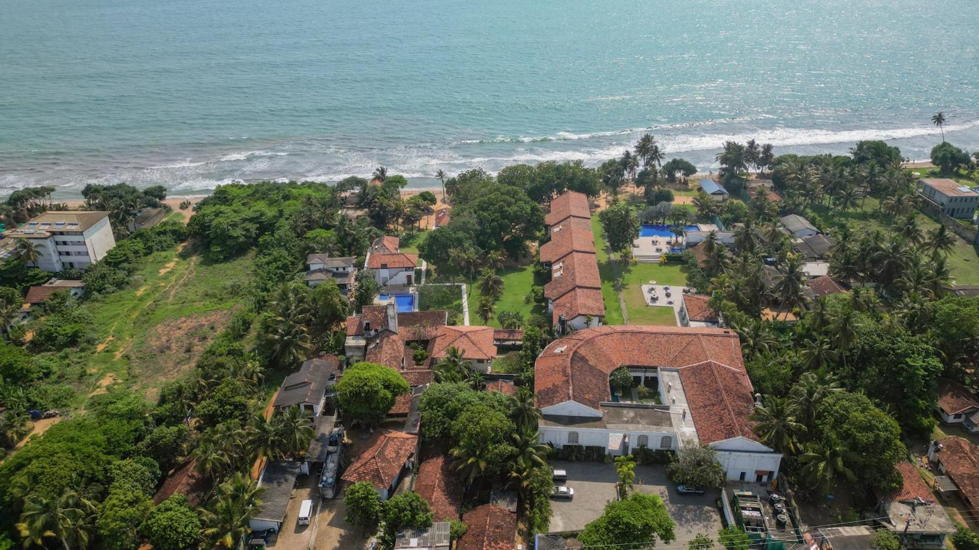 Hibiscus Beach Hotel & Villas Kalutara Exterior foto