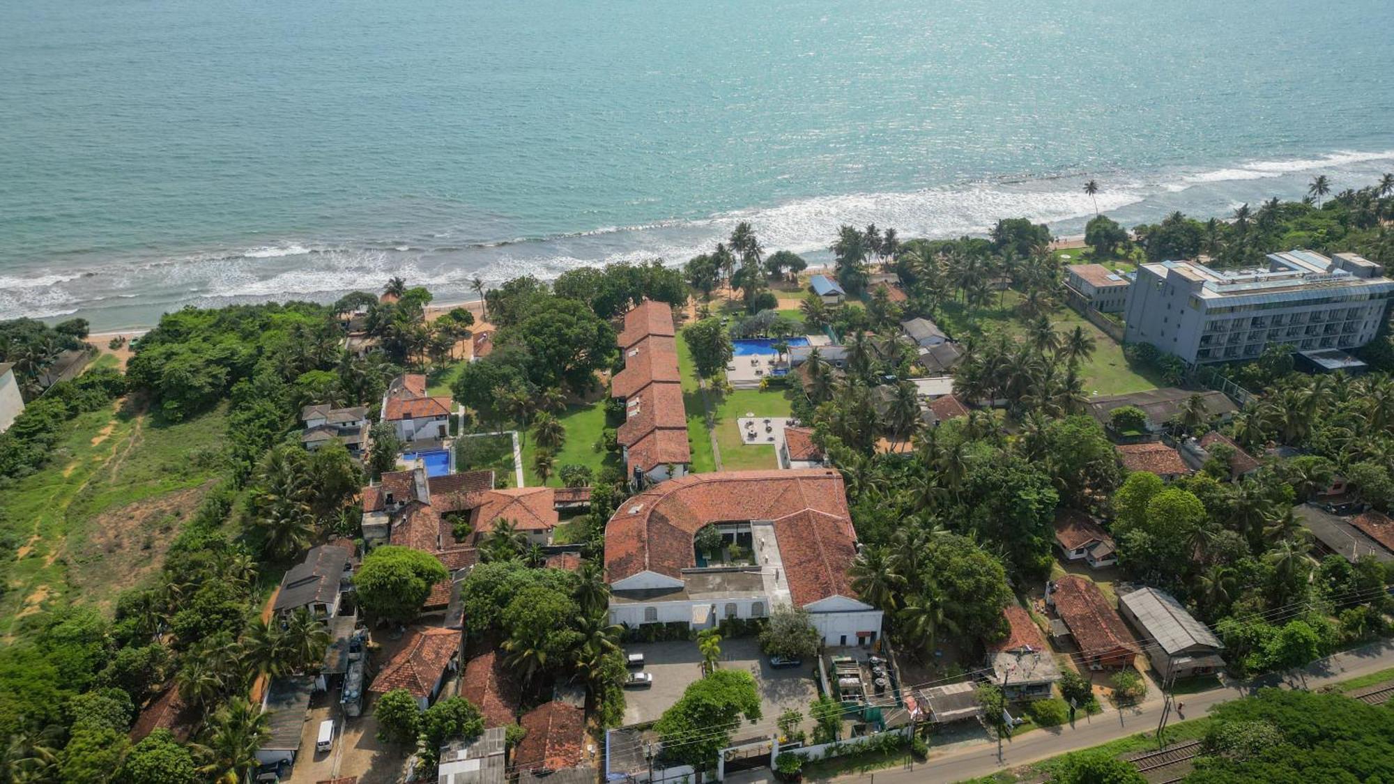 Hibiscus Beach Hotel & Villas Kalutara Exterior foto